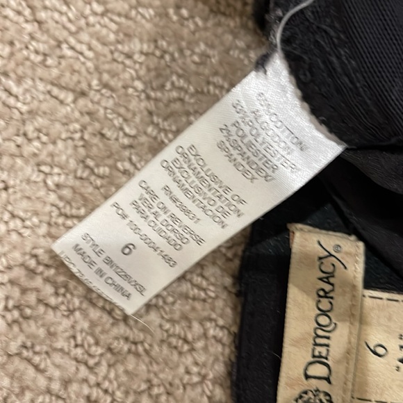 Democracy Size 6 Black Jeans “Ab” technology - Picture 3 of 4